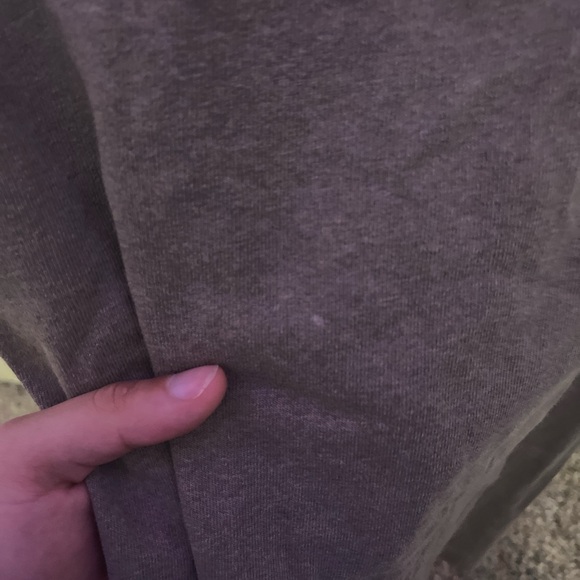 Uniqlo U t shirt in a khaki/green/olive color - Picture 3 of 5